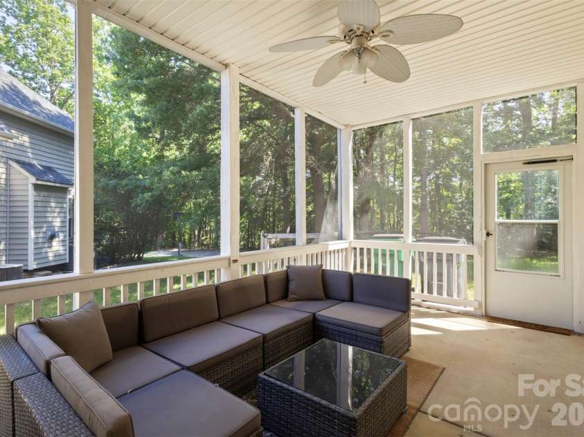 11444 Mangla Drive, Charlotte, NC 28214.  MLS# CAR4374811, YatesRealty ID 28343. 