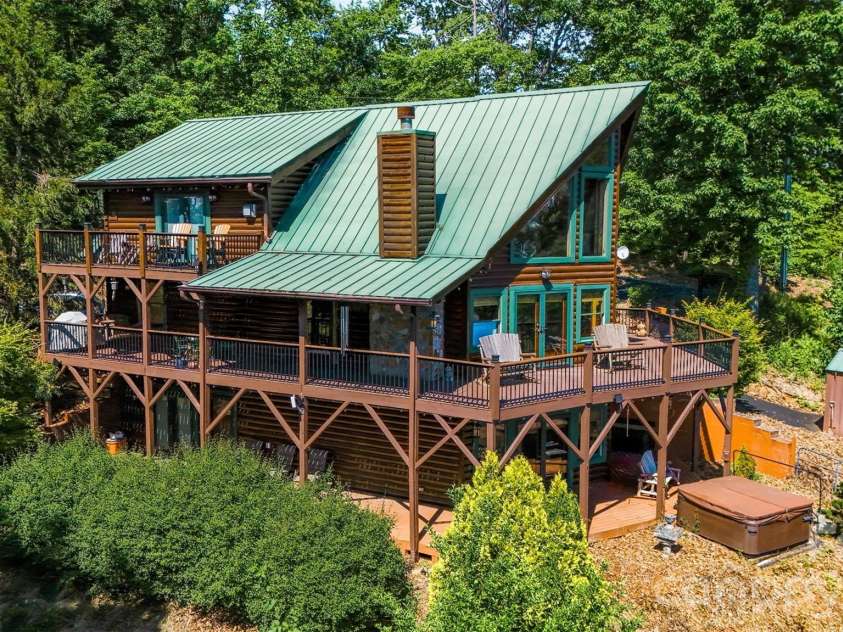 300 Williams Circle, Lake Lure, NC 28746.  MLS# CAR4364114, YatesRealty ID 28345. 
