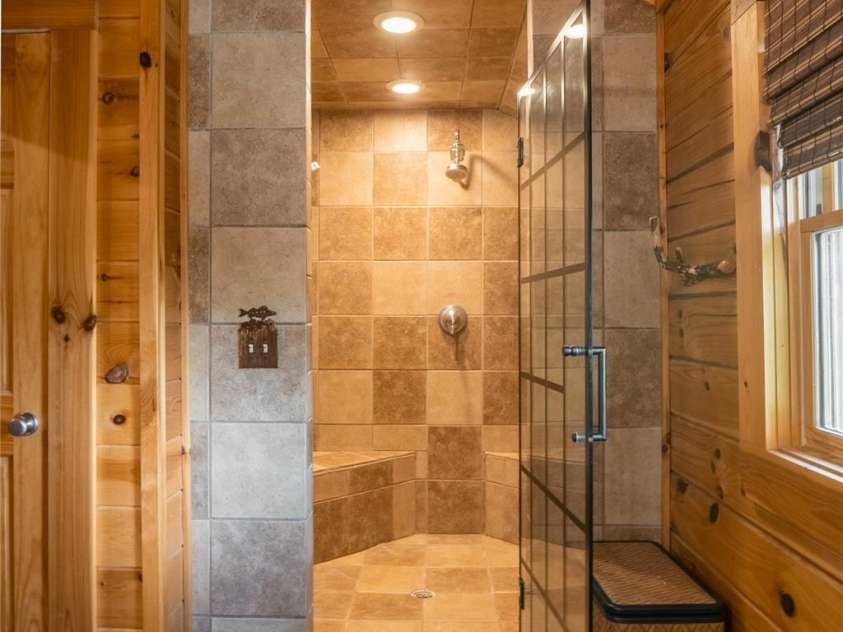 300 Williams Circle, Lake Lure, NC 28746.  MLS# CAR4364114, YatesRealty ID 28345. 