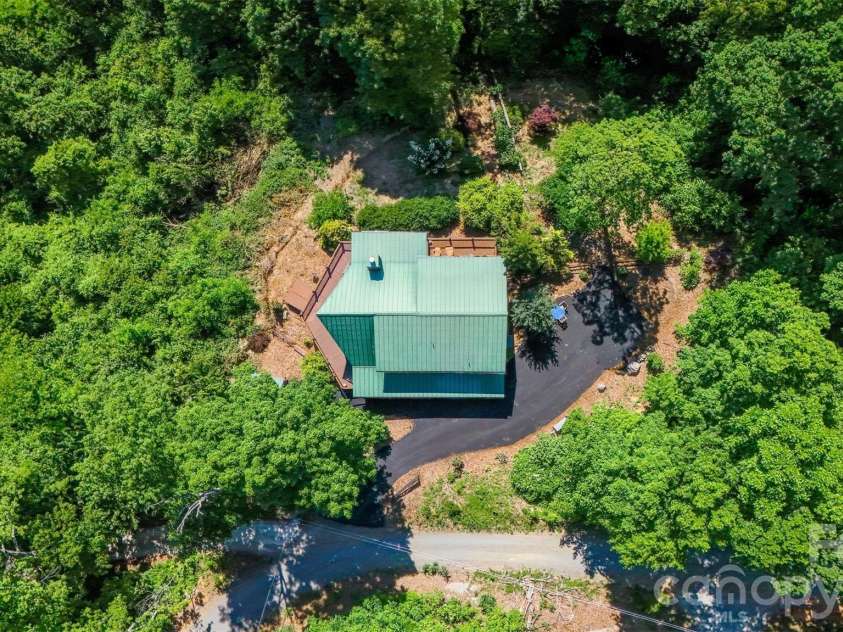 300 Williams Circle, Lake Lure, NC 28746.  MLS# CAR4364114, YatesRealty ID 28345. 