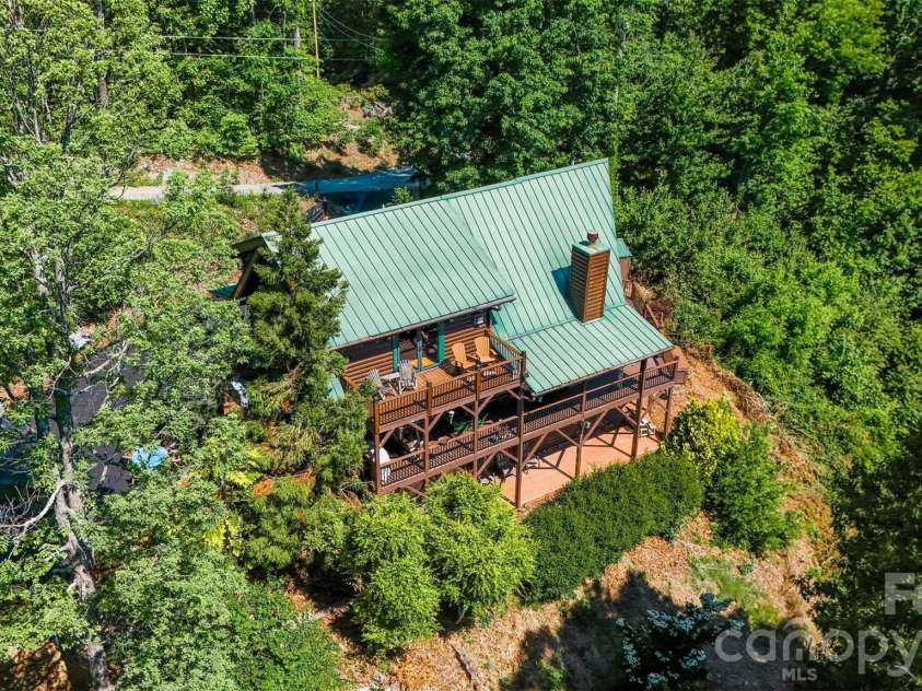 300 Williams Circle, Lake Lure, NC 28746.  MLS# CAR4364114, YatesRealty ID 28345. 