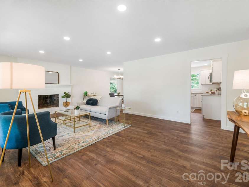 209 View Street, Asheville, NC 28806.  MLS# CAR4388264, YatesRealty ID 28346. 