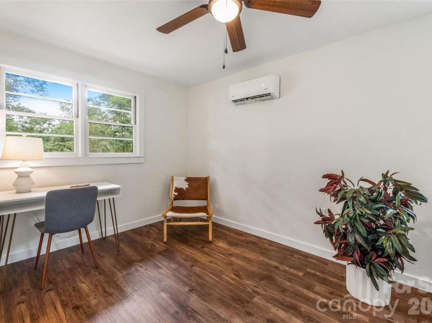 209 View Street, Asheville, NC 28806.  MLS# CAR4388264, YatesRealty ID 28346. 