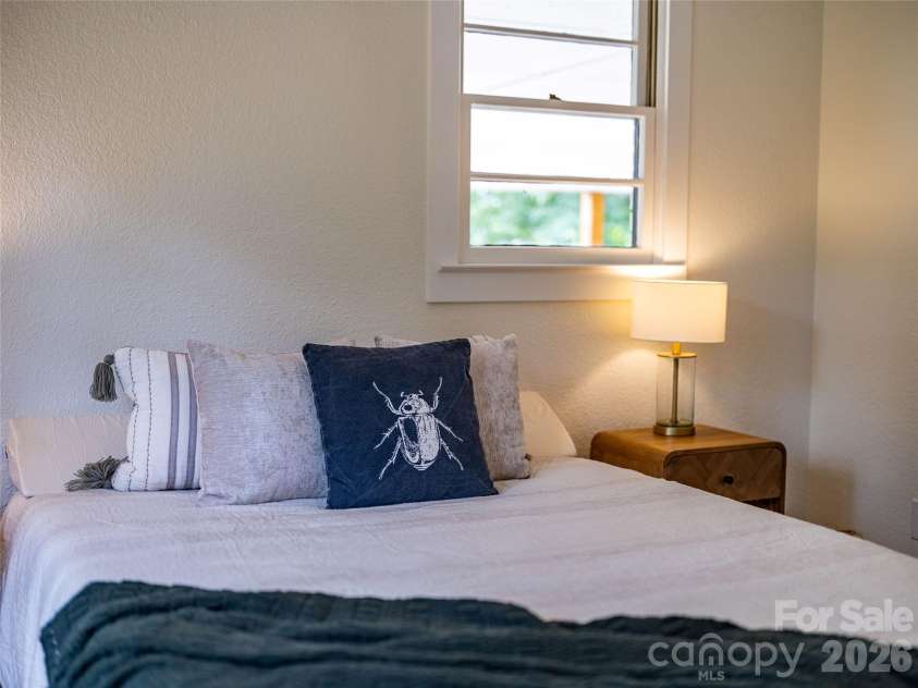 209 View Street, Asheville, NC 28806.  MLS# CAR4388264, YatesRealty ID 28346. 