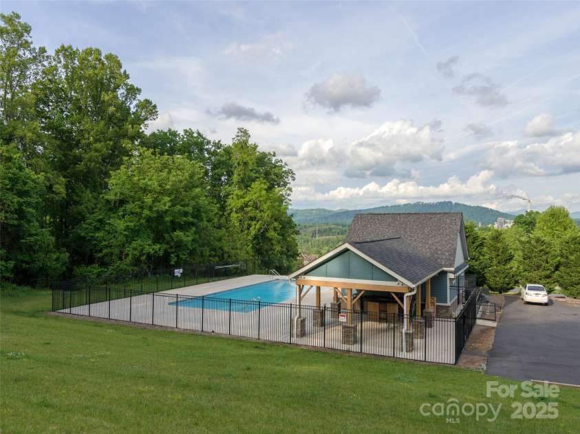 15 Dansford Lane, Arden, NC 28704.  MLS# CAR4255173, YatesRealty ID 28347. Perfect summertime fun in the mountains