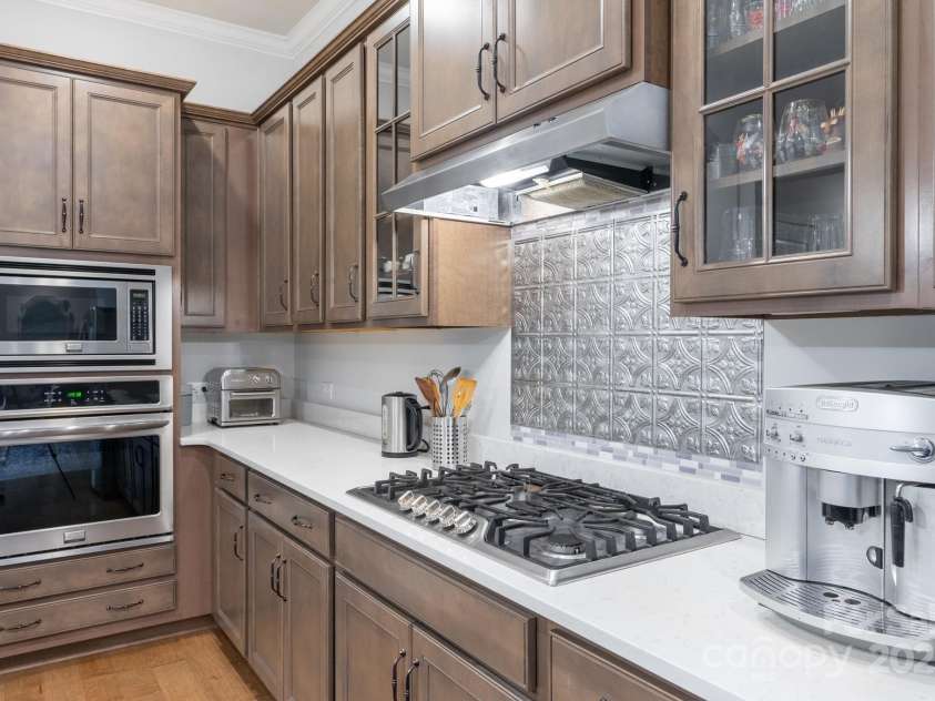 1124 Greenbridge Drive, Matthews, NC 28105.  MLS# CAR4263945, YatesRealty ID 28348. 