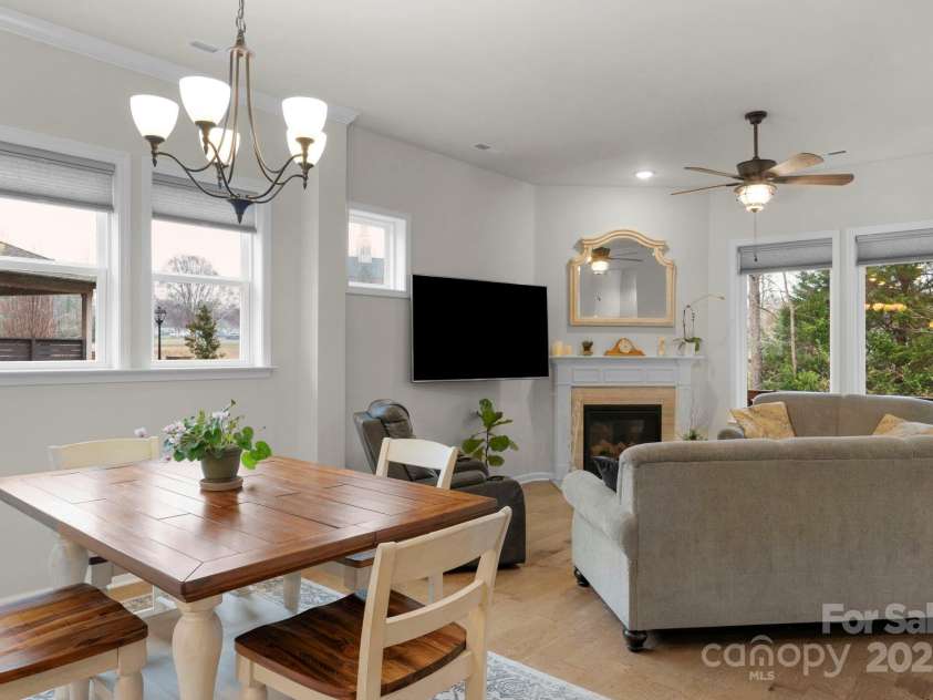 1124 Greenbridge Drive, Matthews, NC 28105.  MLS# CAR4263945, YatesRealty ID 28348. 