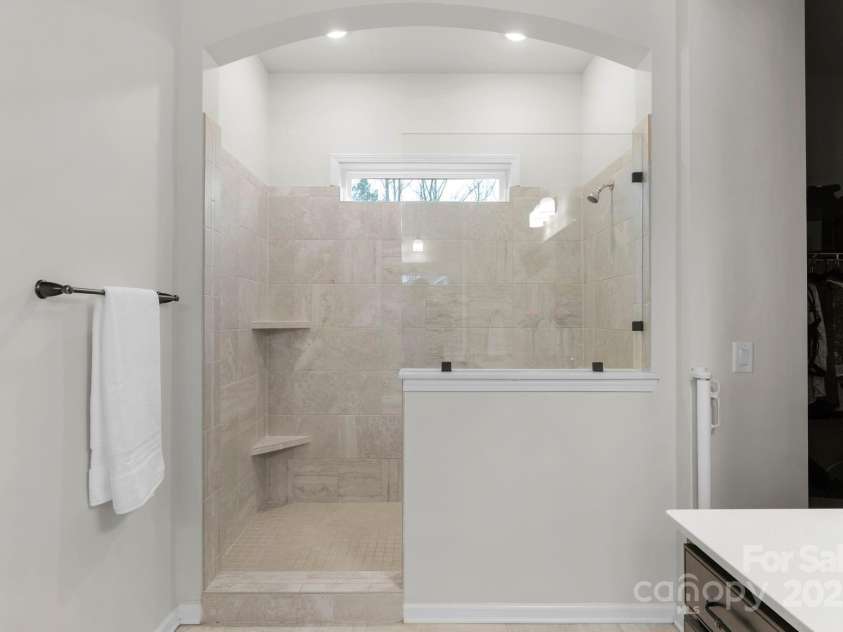 1124 Greenbridge Drive, Matthews, NC 28105.  MLS# CAR4263945, YatesRealty ID 28348. 