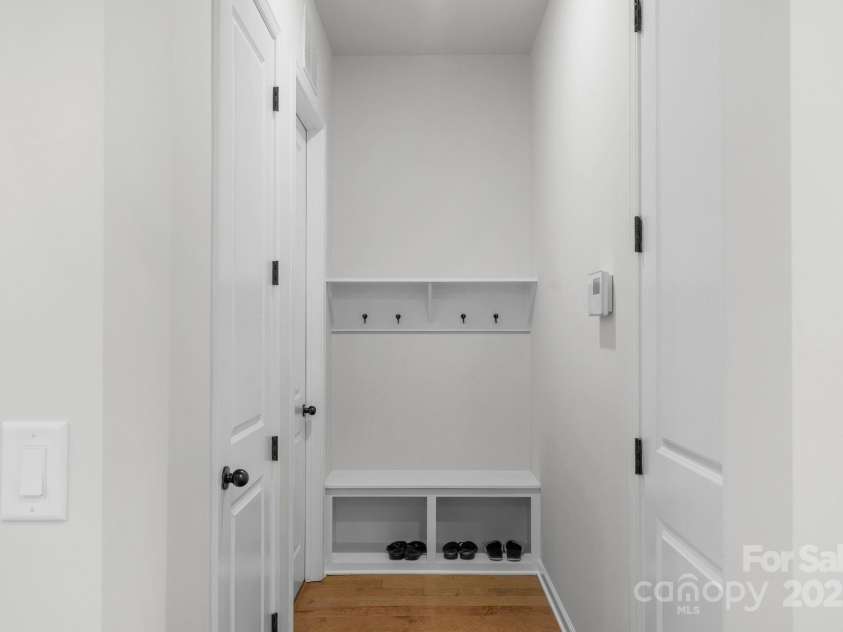 1124 Greenbridge Drive, Matthews, NC 28105.  MLS# CAR4263945, YatesRealty ID 28348. 