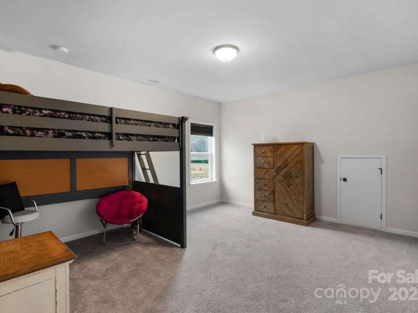 1124 Greenbridge Drive, Matthews, NC 28105.  MLS# CAR4263945, YatesRealty ID 28348. 