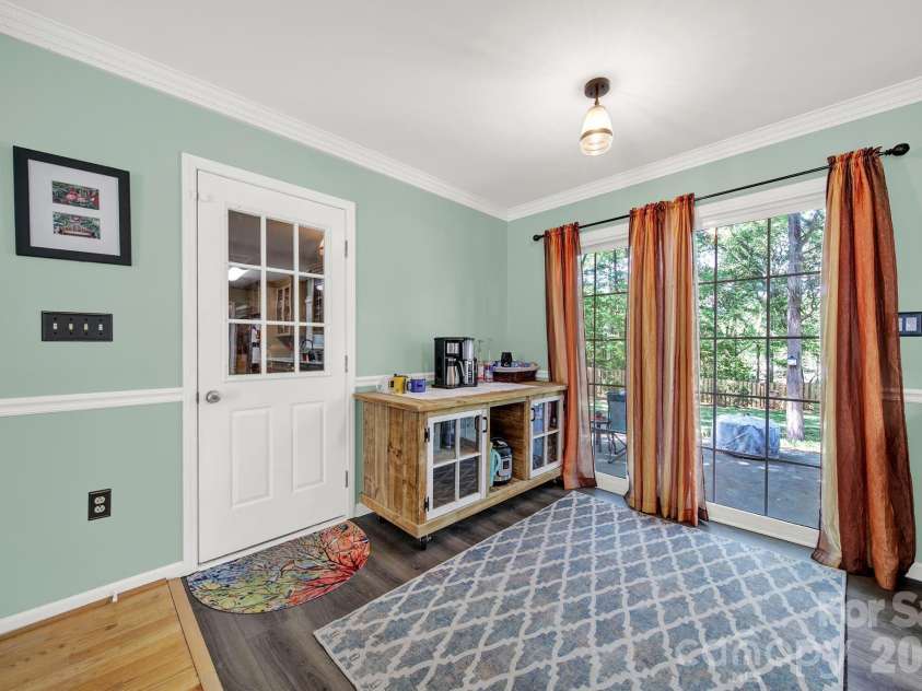 8802 Kirchenbaum Drive, Charlotte, NC 28210.  MLS# CAR4370557, YatesRealty ID 28348. 