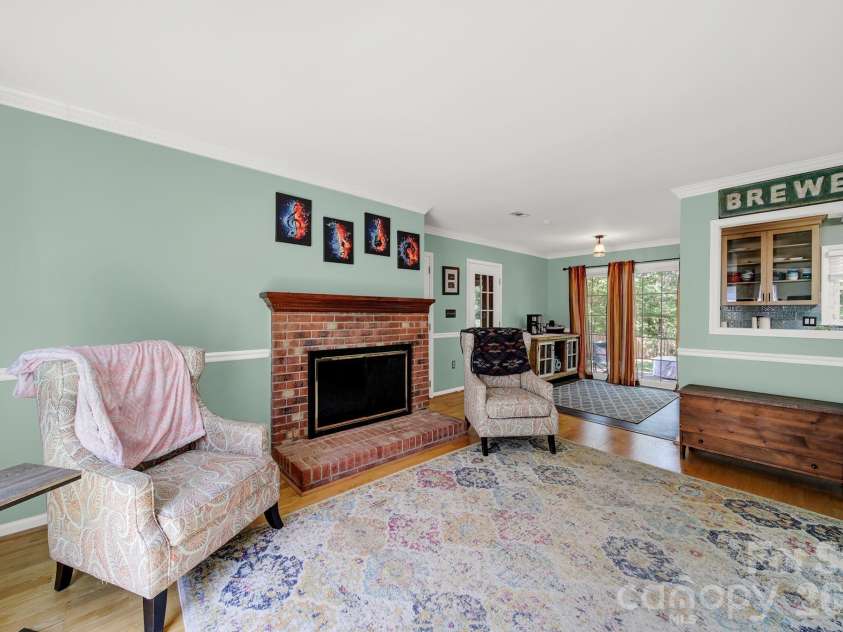 8802 Kirchenbaum Drive, Charlotte, NC 28210.  MLS# CAR4370557, YatesRealty ID 28348. 