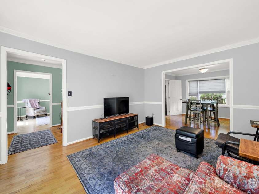 8802 Kirchenbaum Drive, Charlotte, NC 28210.  MLS# CAR4370557, YatesRealty ID 28348. 