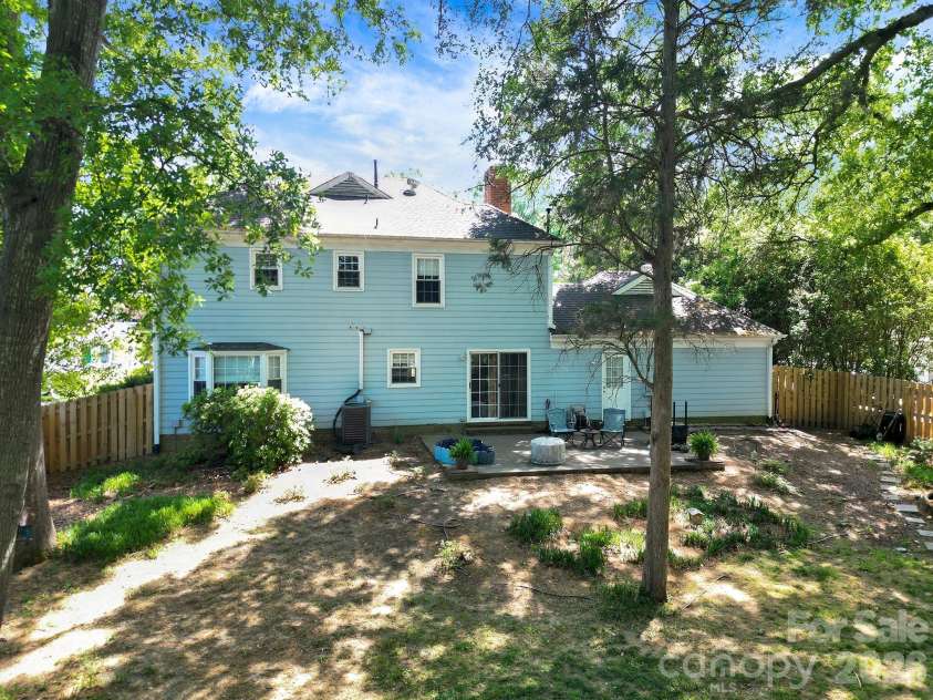 8802 Kirchenbaum Drive, Charlotte, NC 28210.  MLS# CAR4370557, YatesRealty ID 28348. 