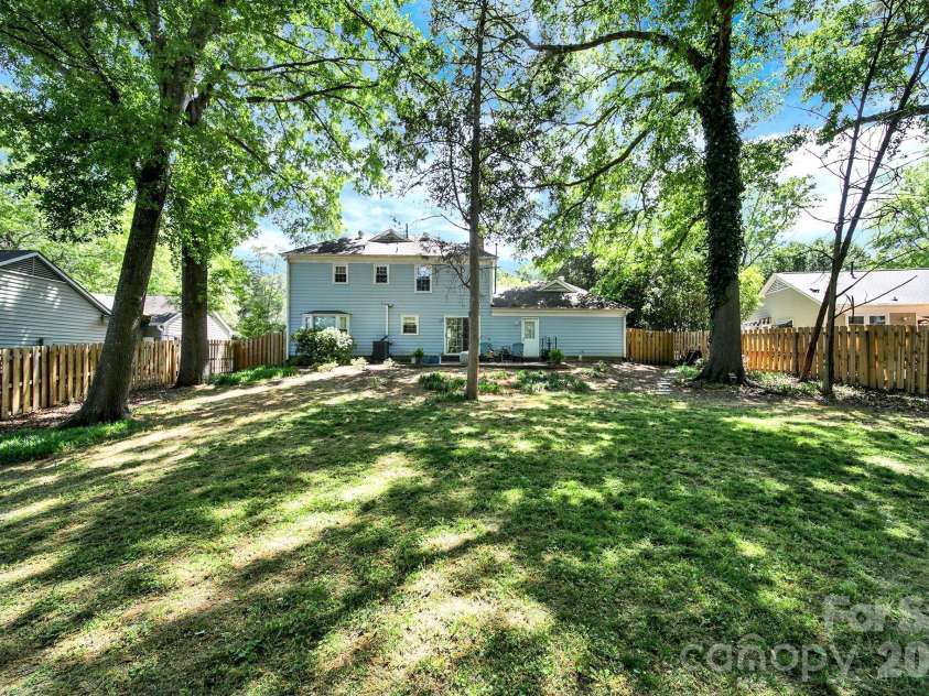 8802 Kirchenbaum Drive, Charlotte, NC 28210.  MLS# CAR4370557, YatesRealty ID 28348. 