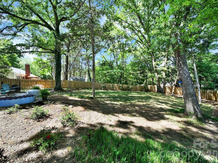 8802 Kirchenbaum Drive, Charlotte, NC 28210.  MLS# CAR4370557, YatesRealty ID 28348. 