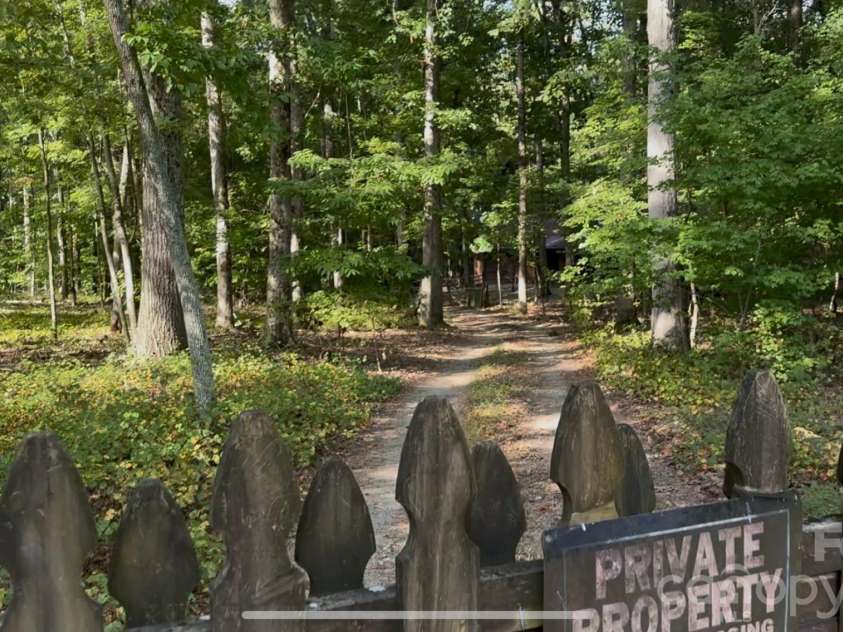 1402 Bloomsberry Lane, Waxhaw, NC 28173.  MLS# CAR4294984, YatesRealty ID 2835. Drive to end of cul-de-sac to approach driveway to property