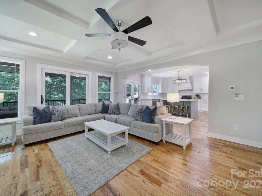 463 Lake Wylie Road, Belmont, NC 28012.  MLS# CAR4305187, YatesRealty ID 2835. 