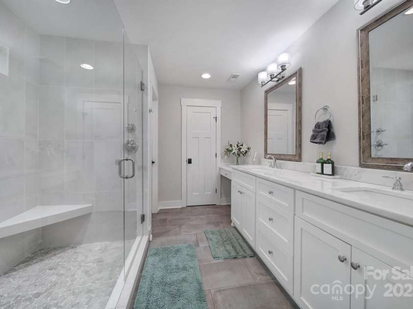 463 Lake Wylie Road, Belmont, NC 28012.  MLS# CAR4305187, YatesRealty ID 2835. 