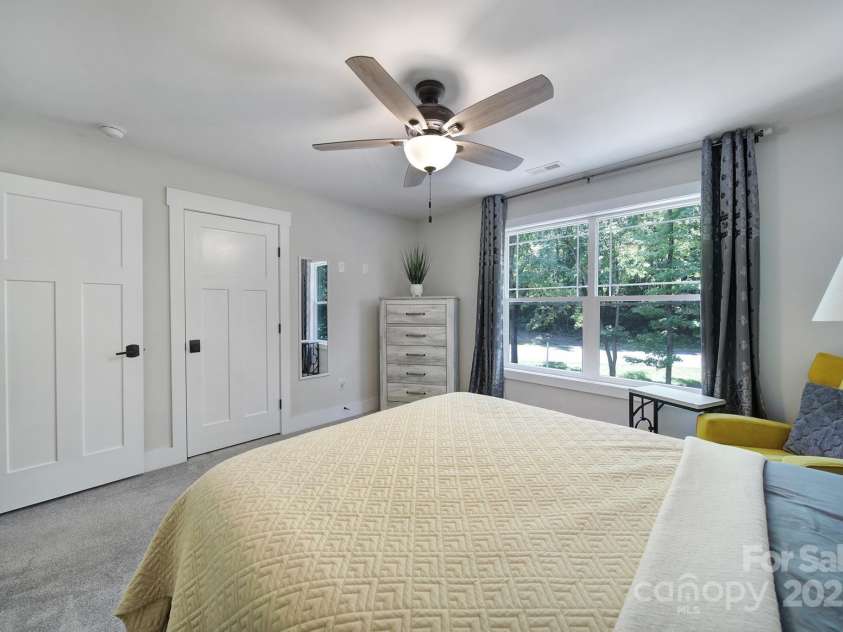 463 Lake Wylie Road, Belmont, NC 28012.  MLS# CAR4305187, YatesRealty ID 2835. 