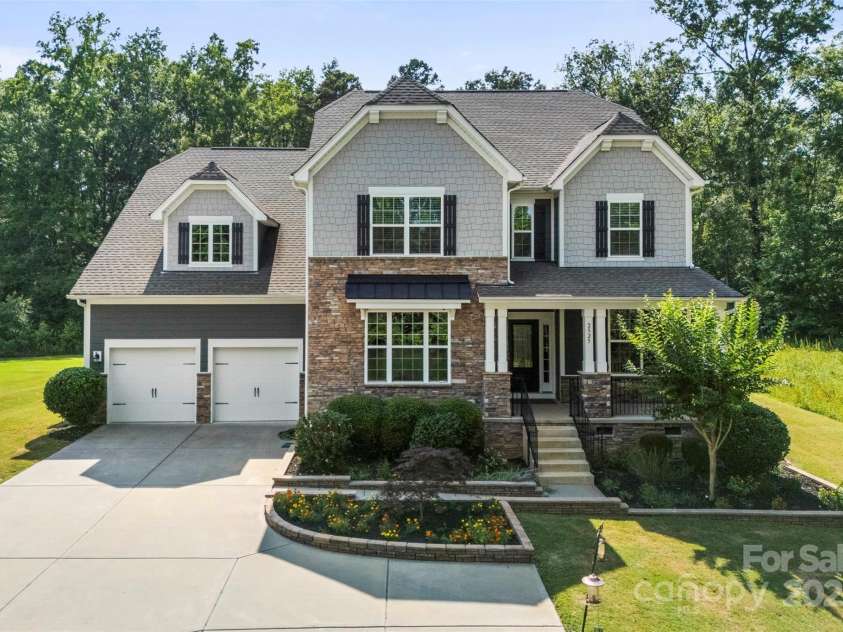 2525 Surveyor General Drive, Waxhaw, NC 28173.  MLS# CAR4274844, YatesRealty ID 28350. 