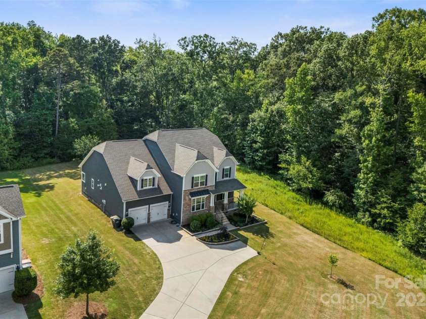 2525 Surveyor General Drive, Waxhaw, NC 28173.  MLS# CAR4274844, YatesRealty ID 28350. 