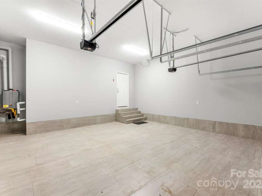 2525 Surveyor General Drive, Waxhaw, NC 28173.  MLS# CAR4274844, YatesRealty ID 28350. 