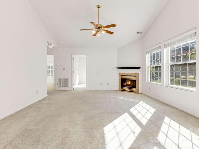 4 Gatehouse Court, Asheville, NC 28803.  MLS# CAR4274823, YatesRealty ID 28351. 