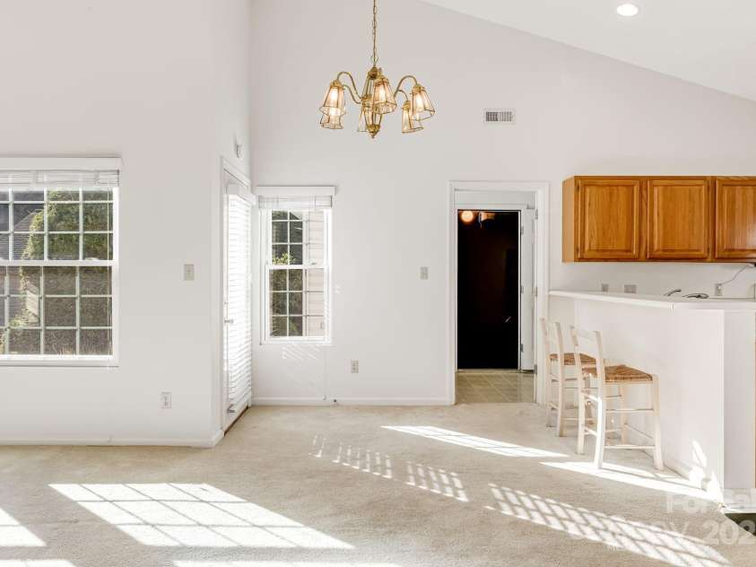 4 Gatehouse Court, Asheville, NC 28803.  MLS# CAR4274823, YatesRealty ID 28351. 