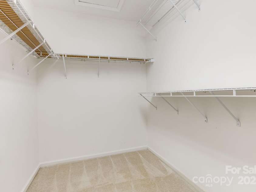 4 Gatehouse Court, Asheville, NC 28803.  MLS# CAR4274823, YatesRealty ID 28351. 