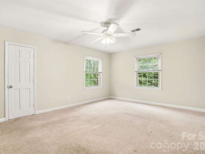 6617 Bunker Hill Circle, Charlotte, NC 28210.  MLS# CAR4383637, YatesRealty ID 28351. 