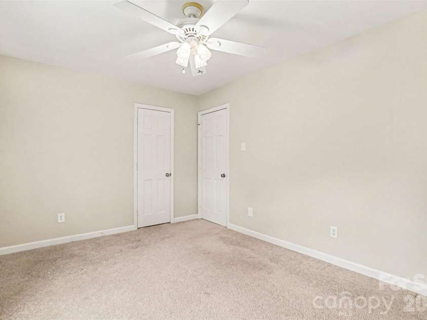 6617 Bunker Hill Circle, Charlotte, NC 28210.  MLS# CAR4383637, YatesRealty ID 28351. 