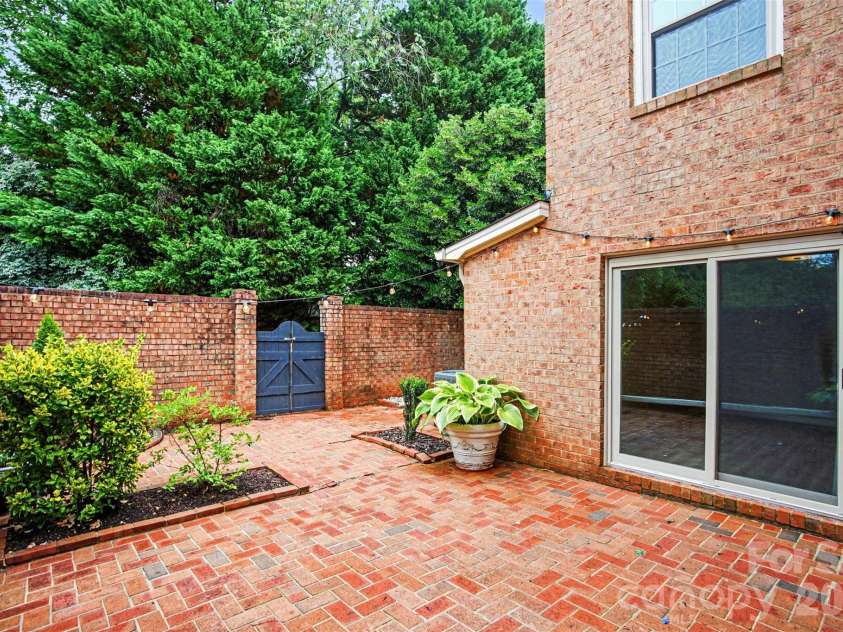 6617 Bunker Hill Circle, Charlotte, NC 28210.  MLS# CAR4383637, YatesRealty ID 28351. Patio
