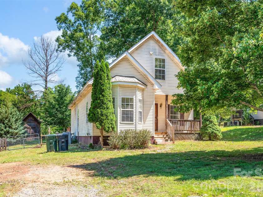 105 Queensbury Road, Troutman, NC 28166.  MLS# CAR4386419, YatesRealty ID 28354. 
