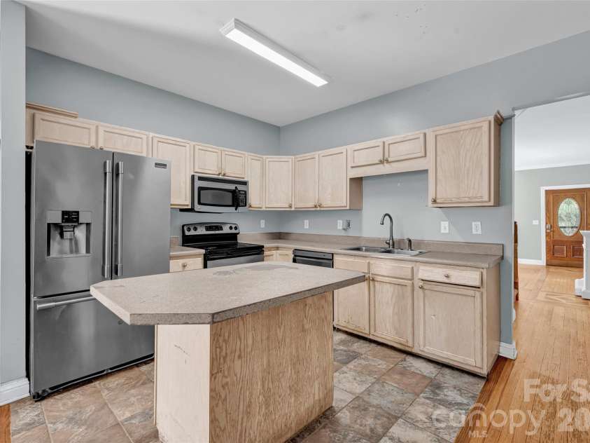 105 Queensbury Road, Troutman, NC 28166.  MLS# CAR4386419, YatesRealty ID 28354. 