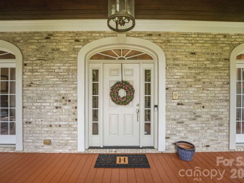 1701 Therrell Farms Road, Waxhaw, NC 28173.  MLS# CAR4386930, YatesRealty ID 28355. 