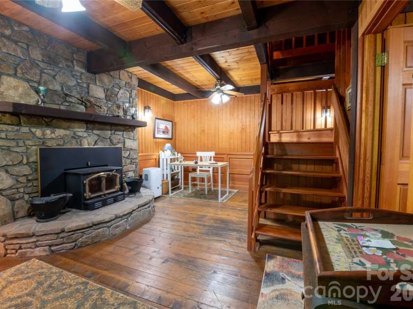 152 Middle Creek Cove, Burnsville, NC 28714.  MLS# CAR4387426, YatesRealty ID 28356. 