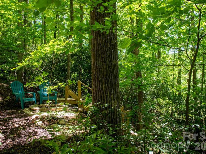 152 Middle Creek Cove, Burnsville, NC 28714.  MLS# CAR4387426, YatesRealty ID 28356. 