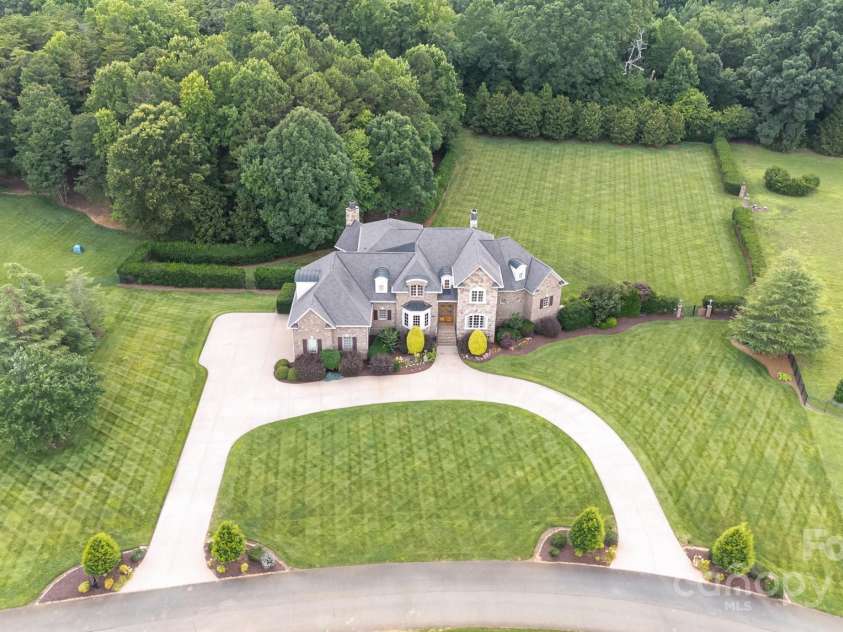 1270 Teeter Farms Drive, Mooresville, NC 28115.  MLS# CAR4277302, YatesRealty ID 28357. 
