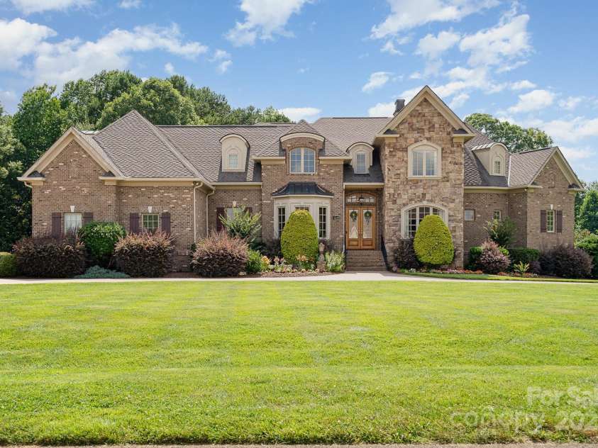 1270 Teeter Farms Drive, Mooresville, NC 28115.  MLS# CAR4277302, YatesRealty ID 28357. 