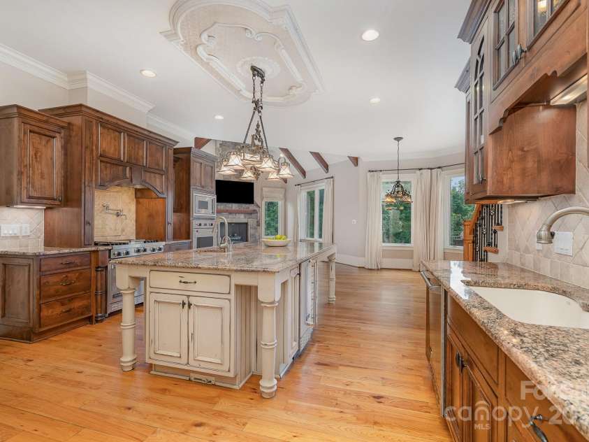 1270 Teeter Farms Drive, Mooresville, NC 28115.  MLS# CAR4277302, YatesRealty ID 28357. 