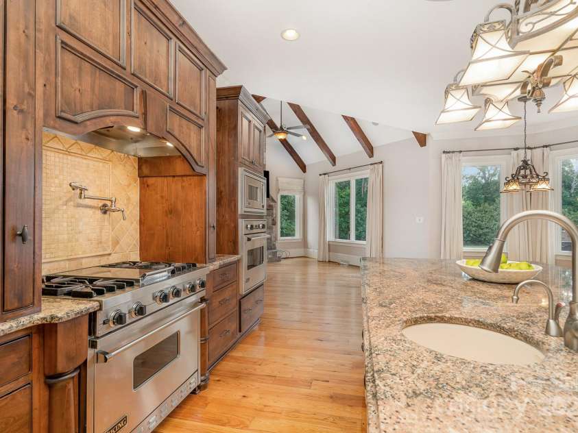 1270 Teeter Farms Drive, Mooresville, NC 28115.  MLS# CAR4277302, YatesRealty ID 28357. 