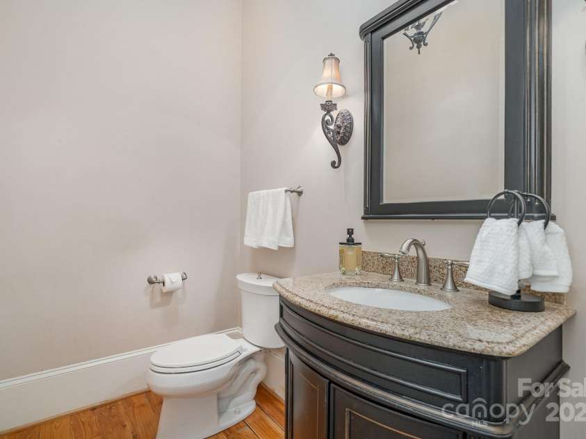 1270 Teeter Farms Drive, Mooresville, NC 28115.  MLS# CAR4277302, YatesRealty ID 28357. 