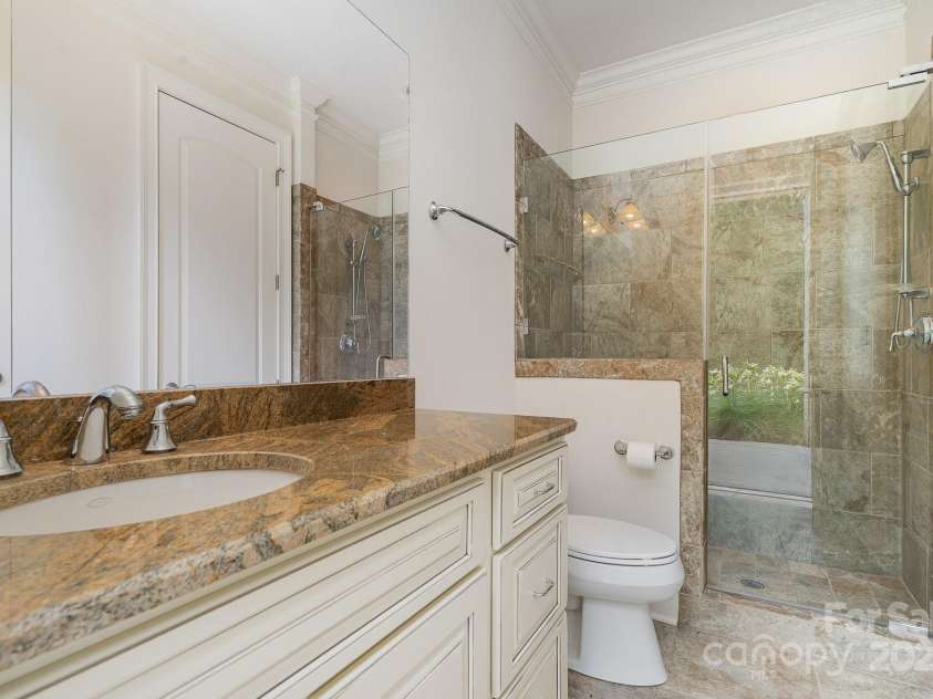 1270 Teeter Farms Drive, Mooresville, NC 28115.  MLS# CAR4277302, YatesRealty ID 28357. 