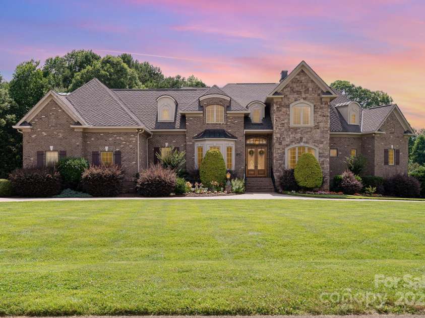 1270 Teeter Farms Drive, Mooresville, NC 28115.  MLS# CAR4277302, YatesRealty ID 28357. 