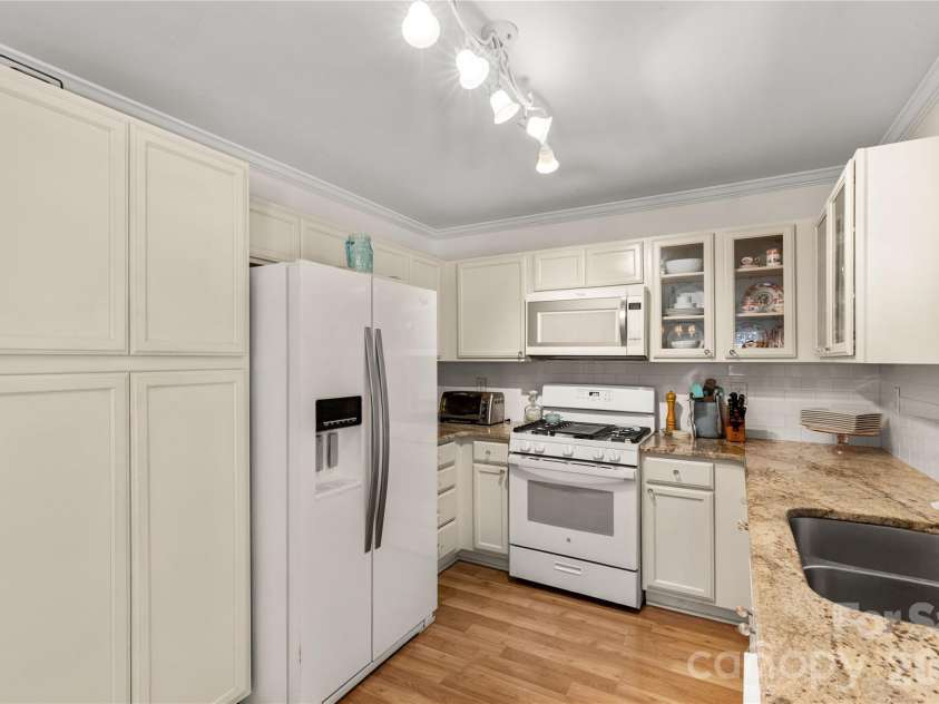1771 Lillywood Lane, Indian Land, SC 29707.  MLS# CAR4385103, YatesRealty ID 28357. Open workspace for meal prep