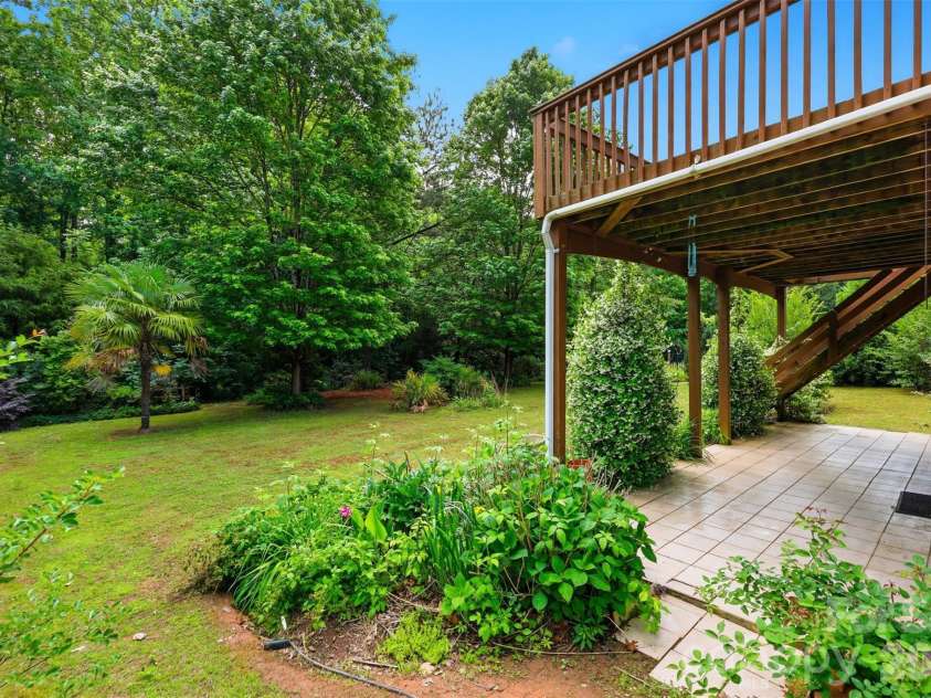 878 Treasure Court, Fort Mill, SC 29708.  MLS# CAR4307682, YatesRealty ID 28358. 