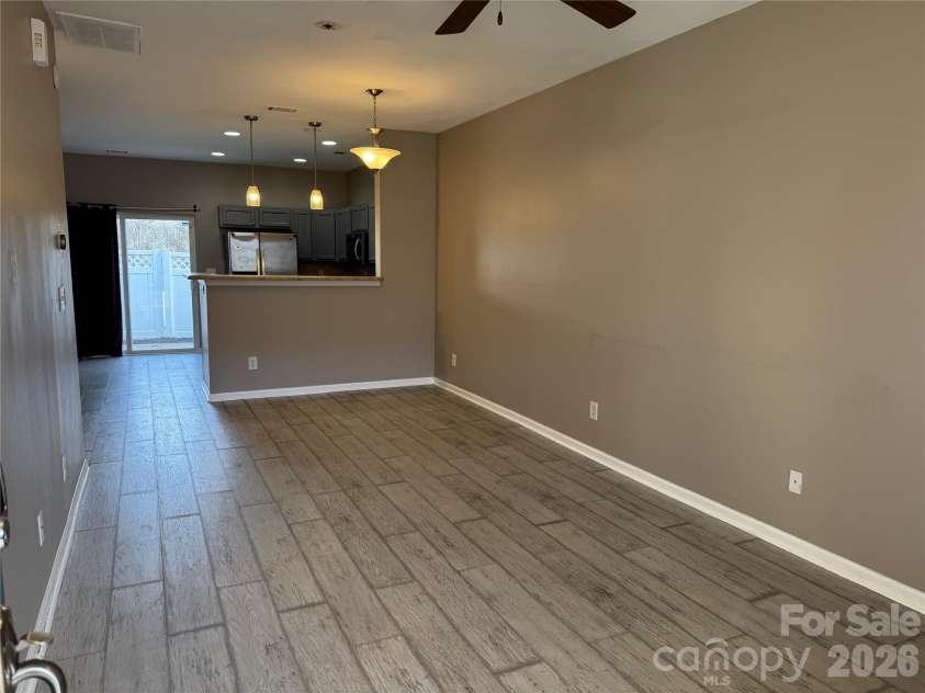 422 Delta Drive, Fort Mill, SC 29715.  MLS# CAR4335330, YatesRealty ID 28359. 