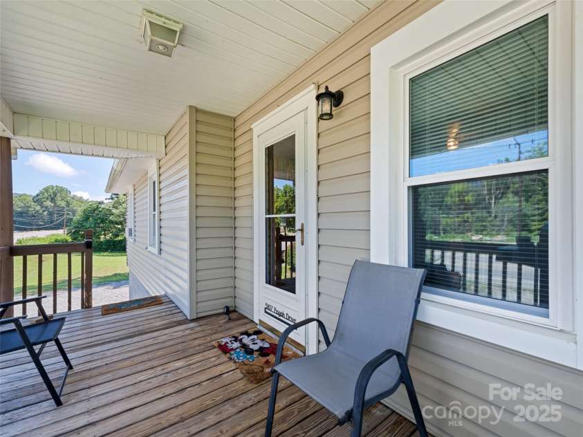 5107 Pisgah Drive, Canton, NC 28716.  MLS# CAR4281958, YatesRealty ID 28359. 