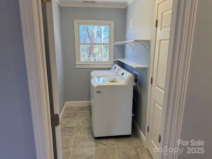 125 Dearmin Terrace, Franklin, NC 28734.  MLS# CAR4238822, YatesRealty ID 2836. 